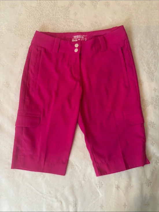NikeGolf Tour Performance Women’s Bright Magenta Dri-Fit Bermuda Shorts