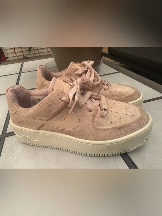 Nike Women’s Blush Suede Low-Top Sneakers AF1 Size 6