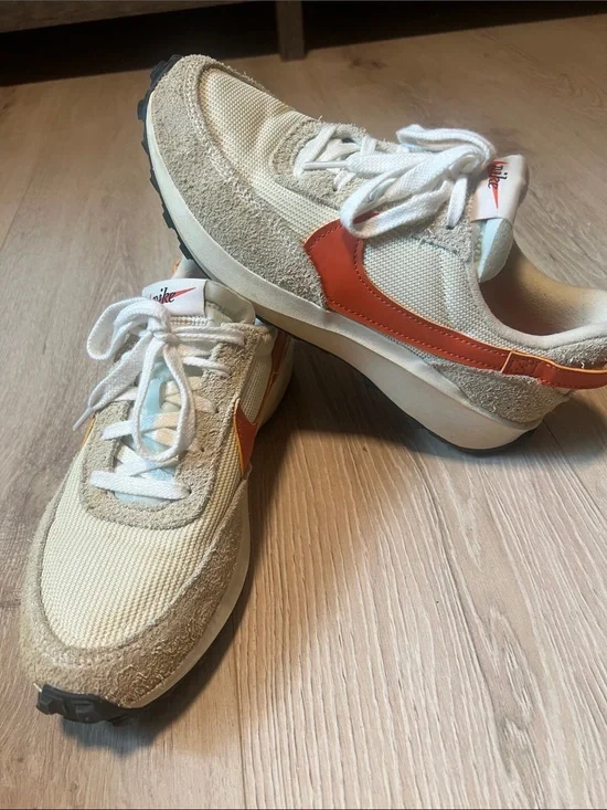 Nike Cream & Orange Vintage-Style Runners
