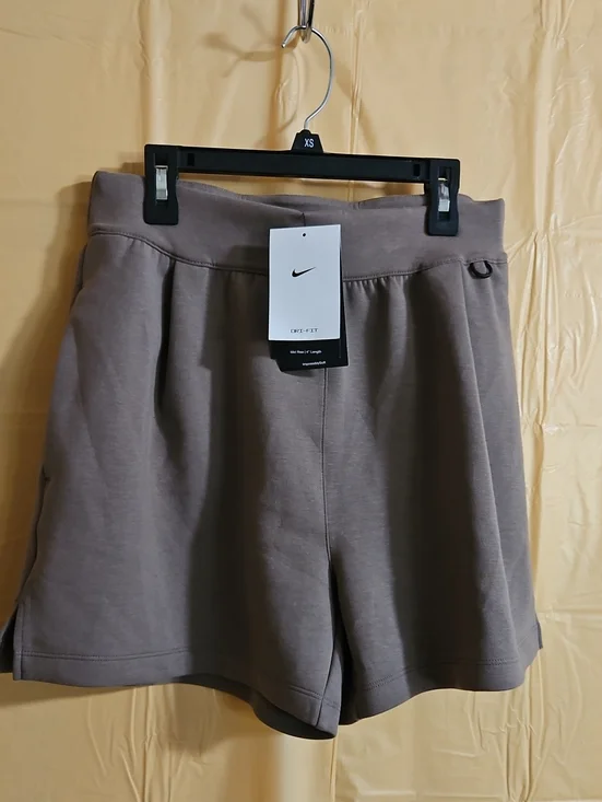 Nike 24.7 ImpossiblySoft Dri-FIT 4'' Shorts: MINK BROWN: NEW WITH TAGS: SIZE S