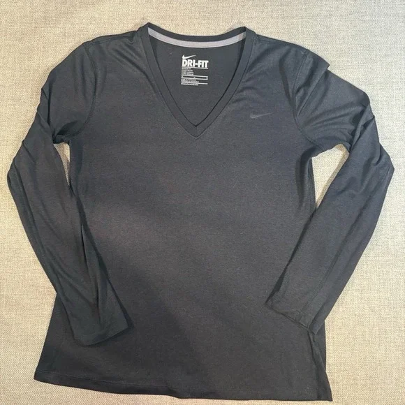 Nike Dri-FIT Womens Medium Black Long Sleeve V Neck Athletic Running Top