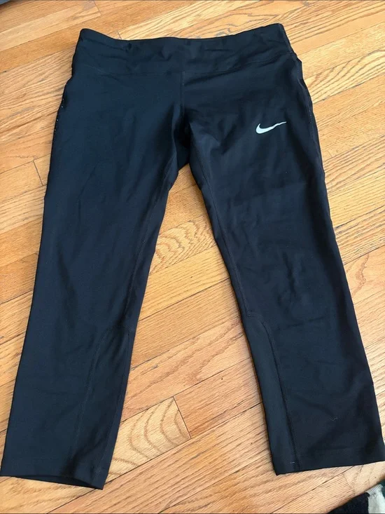 Nike Kids' Black Athletic Capri Leggings