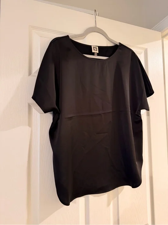 Anne Klein Black Crewneck Pullover