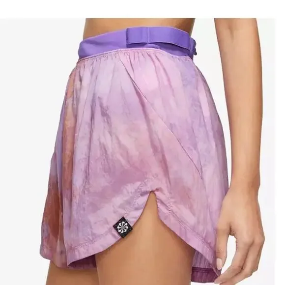 Nike Women's large repellent running Athletic Shorts in Purple pink new athletic