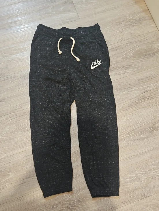 Nike Black Heather Capri Jogger Pants with White Drawstring XS