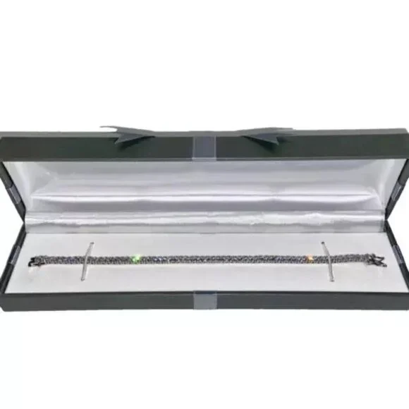 Cesca Vanna Dazzling Silver Tennis Bracelet 8” Gift‎ Box Brand New