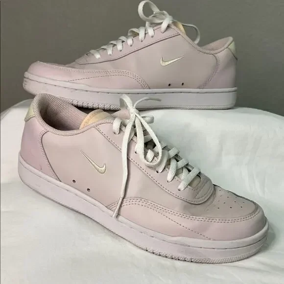 Nike Court Vintage Barely Rose and White Sneakers Women’s Size 9.5