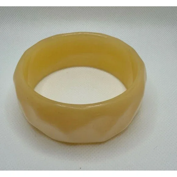Vintage Faceted Cream Beige Resin Bangle Bracelet