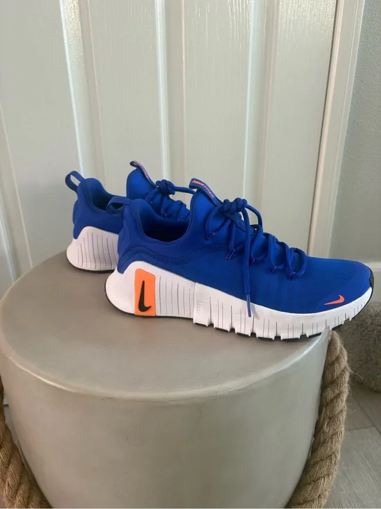 Nike  | Free Metcon 6 training shoes Blue w/ orange accents | 9.5 | Like New