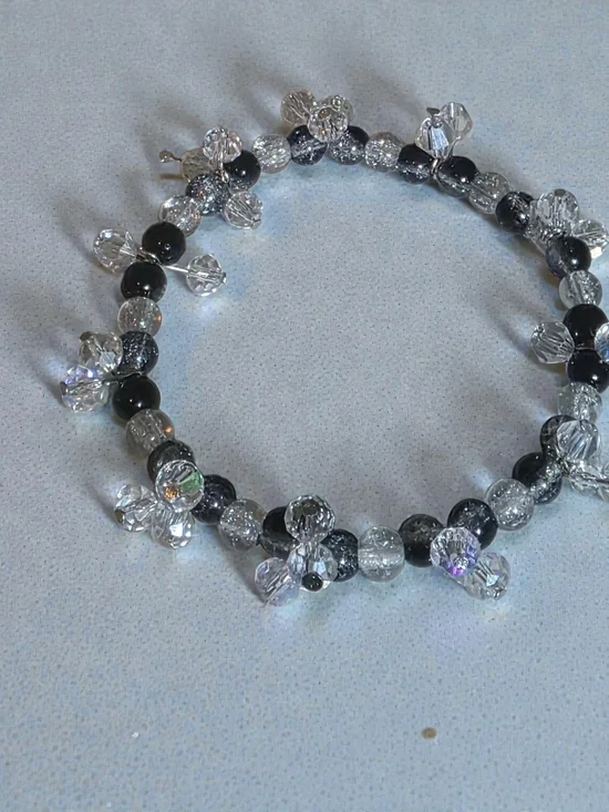 Crystal and Black Beaded Women's Bracelet - Elegant Sparkle