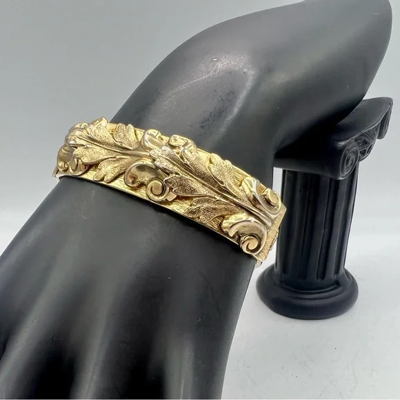 Chunky vintage baroque sculptured gold tone bracelet signed