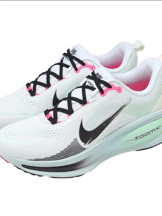 Nike Vomero 18 Running White/Glacier Blue/Hyper Pink/Black Men size 8 women 9.5