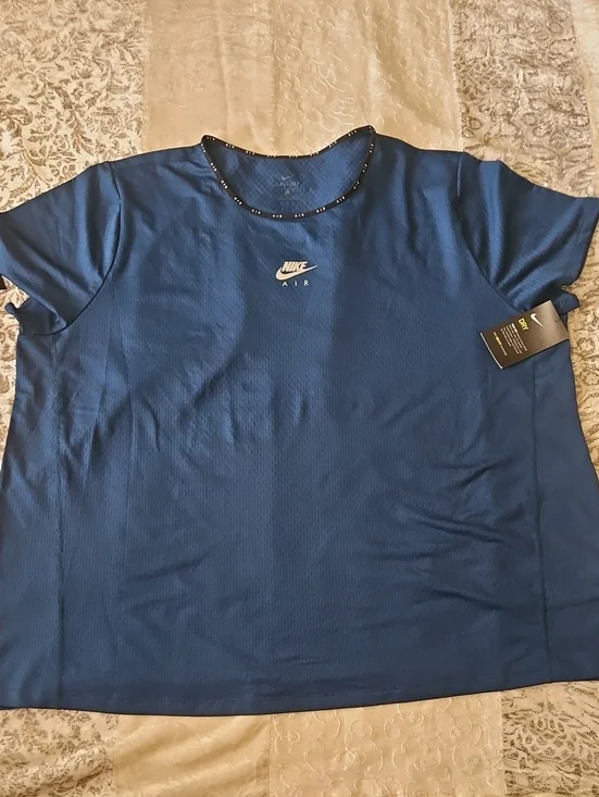 Nike Women's Blue Short-Sleeve Air Performance Tee