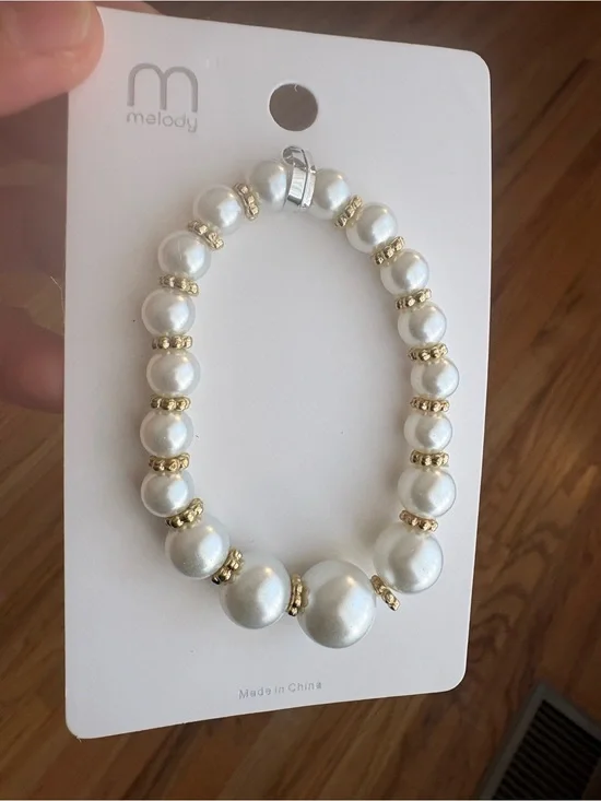 Ivory White Faux Pearl Beaded Bracelet with Gold Tone Accents