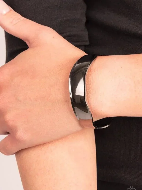 Paparazzi Jewelry Accessories - Wayward Waves - Black Bracelet - Vintage