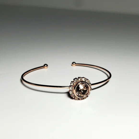 Ted Baker London Vintage Pink Swarovski Crystal Sappelle Daisy Lace Fine …
