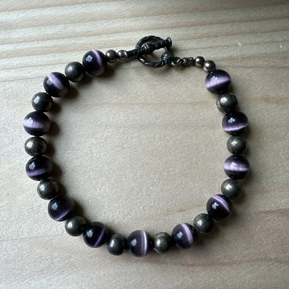 Vintage Beaded Bracelet 7 Inch Cat Eye Purple Black Optic Glass Silver Toggle‎