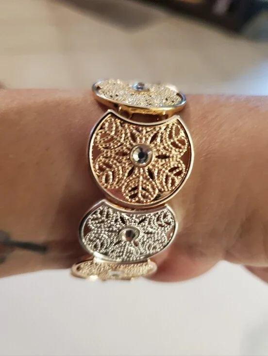 Tri-Tone Floral Disc Stretch‎ Bracelet Jewelry Women NWOT