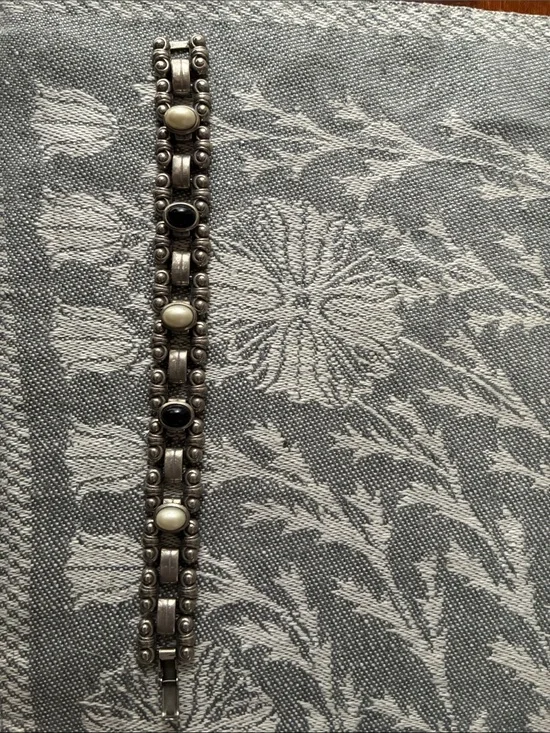 1928 Silver-Tone Bracelet with Black and Cream Cabochons