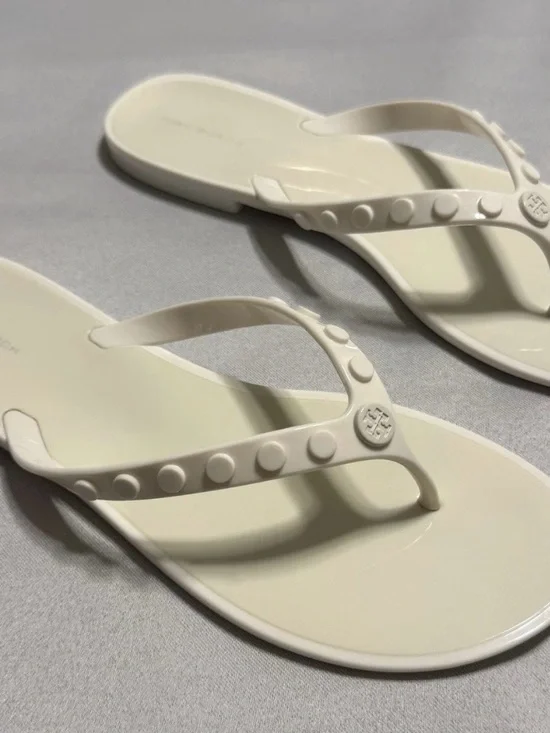 Tory Burch Cream Studded Jelly Flip Flops . Size - 8M