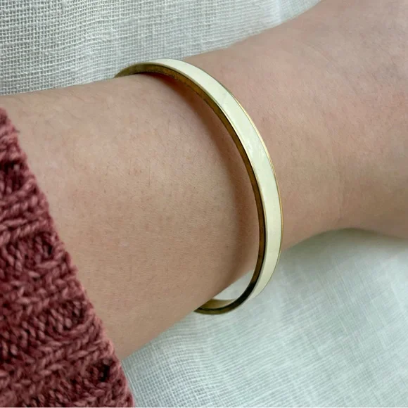 Vintage Trifari gold‎ tone & enamel bangle bracelet