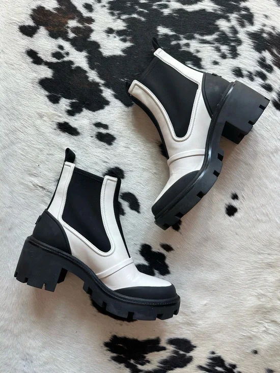 Tory Burch Black and White ‘Storm Tooper’ Chunky Chelsea Boots 9