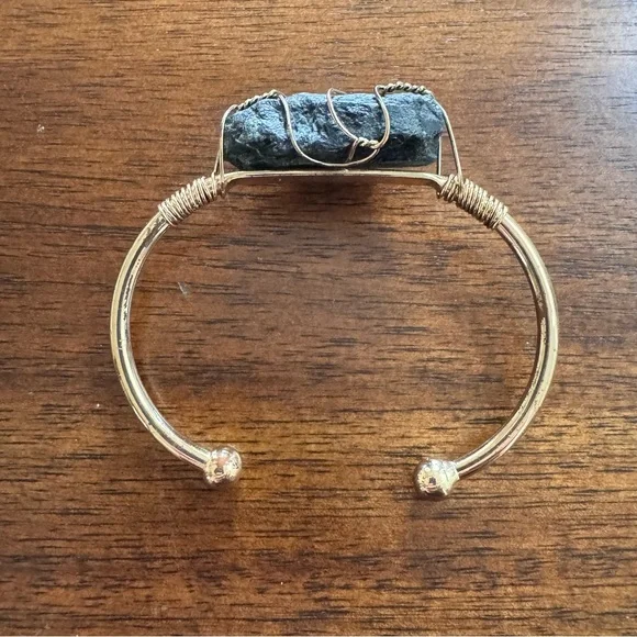 Artisan Raw Black Tourmaline Wire Wrapped Cuff Bracelet Gold Tone Metal‎ Band