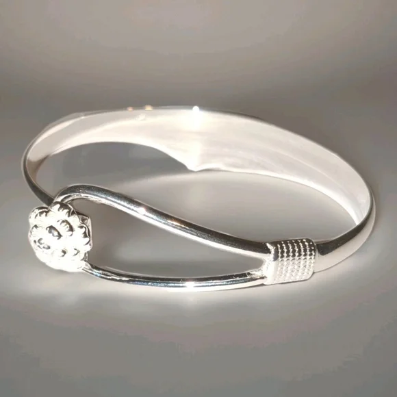 Elegant 925 Sterling Silver Women's Bracelet