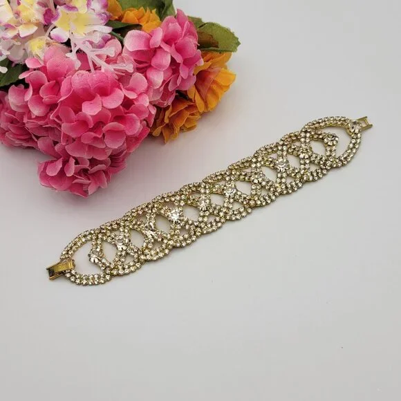 Vintage Gold Tone Clear Crystal Statement Chain Bracelet 7