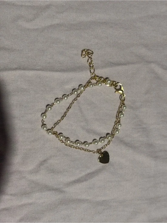 Gold toned Pearl Heart Charm Bracelet