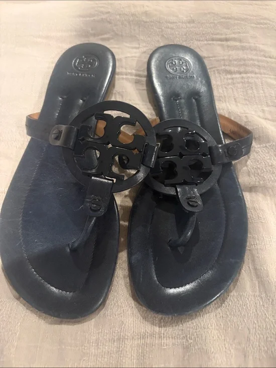 Tory Burch Navy Logo Circle Thong Sandals 9M