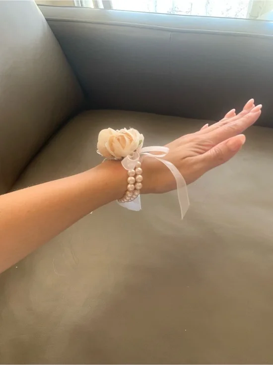 Icing Peach Pearl Floral 🪷 Wrist Bracelet with Ribbon
