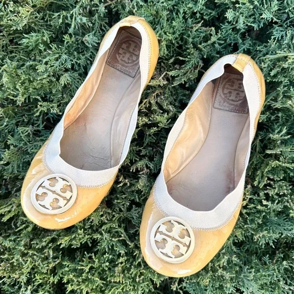 Tory Burch Women's‎ Caroline Patent Leather Ballet Flats Size 7.5 Tan