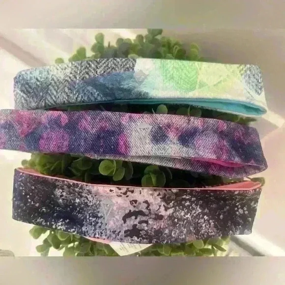 Ivivva by Lululemon set of three headbands.