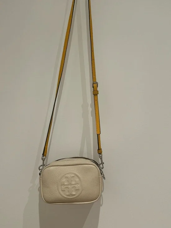 Tory Burch Perry Bombe Mini Shoulder Camera Bag in Cream White , Yellow Strap