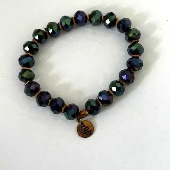 Iridescent beaded stretchy bracelet