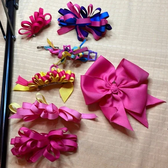 Seven Hair bows