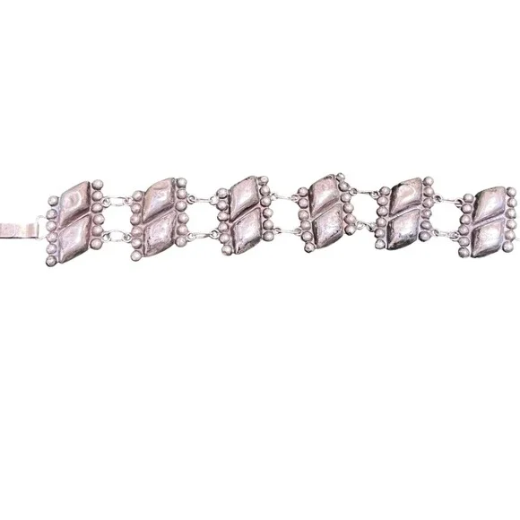 Vintage 1940s Mexican Silver Repousse Pillow Link Panel Bracelet 15g