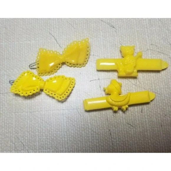 VTG Childrens‎ Hair Barrettes Plastic Metal Colorful Clips Duck Bear Yellow