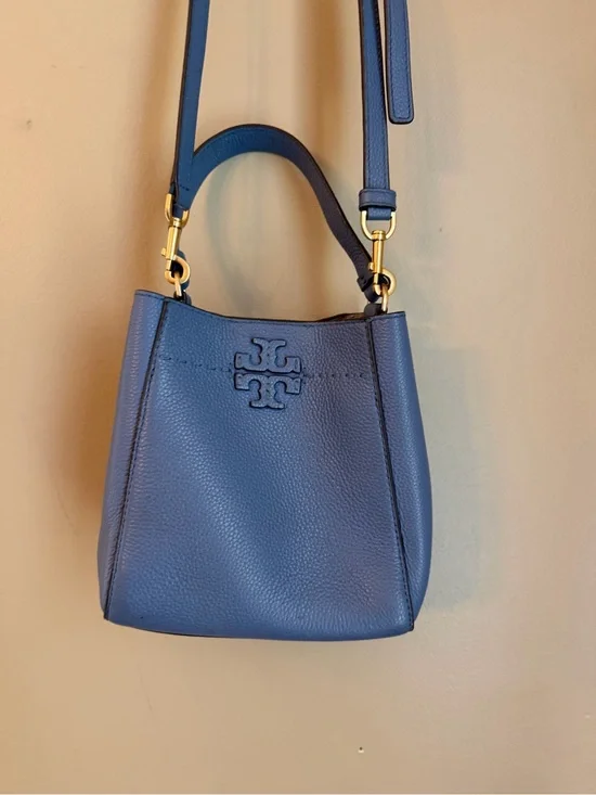 TORY BURCH McGraw Small 2way Leather Logo Hand Tote Bucket Bag Blue Crossbody