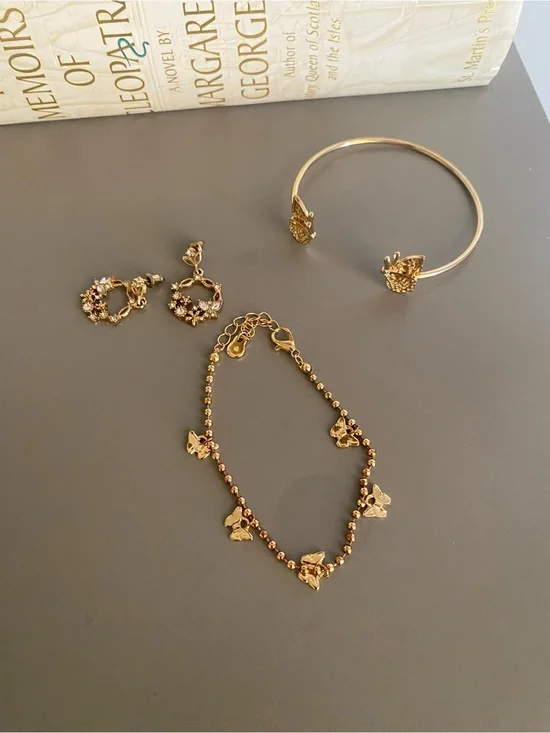 Gold Butterfly 🦋 Charm Bracelets & Earrings Set - Women Jewelry/NWOT