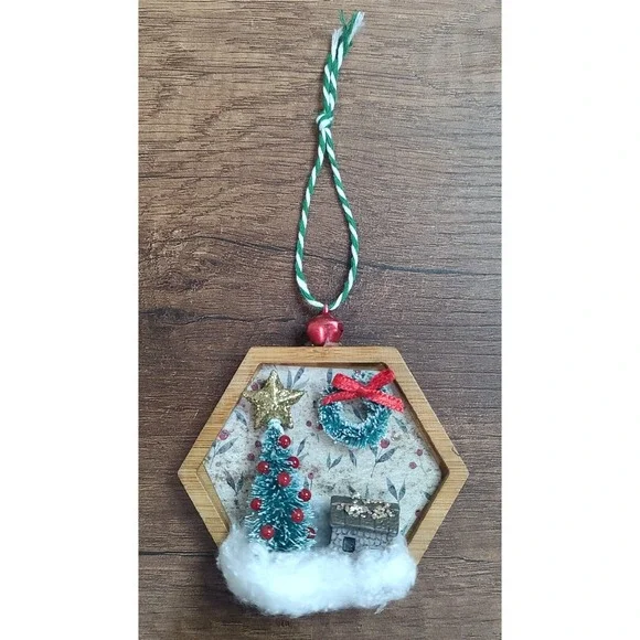 Handmade Primitive Christmas Ornament Tree Cabin Winter House Star Wreath O5