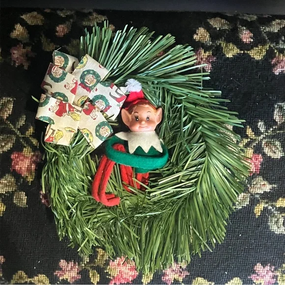 Vintage Handmade Christmas Knee-Hugger Elf Small Wreath