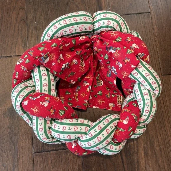 Handmade Twisted Braid Wreath Red Holly Green Christmas Soda‎ Pull Tab Hanger