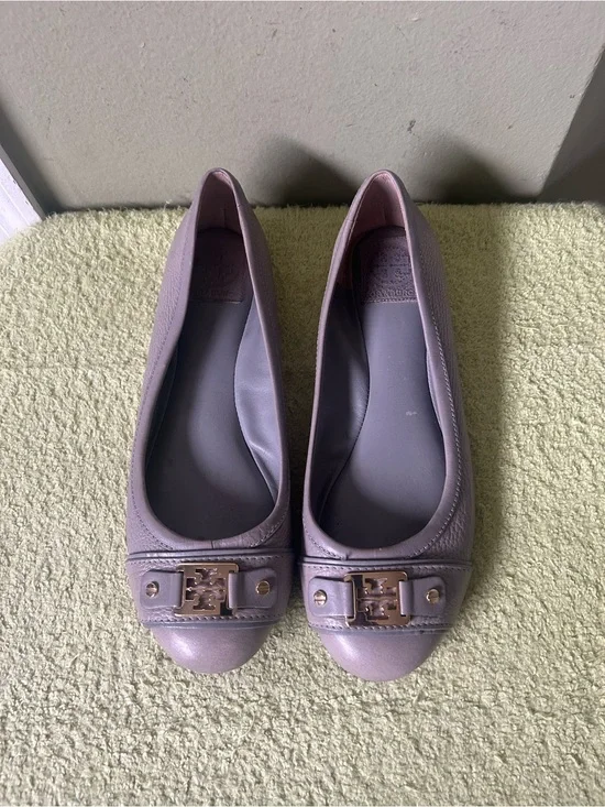 Tory Burch grey Leather Ballet Flats with Gold Logo Sz 9.5