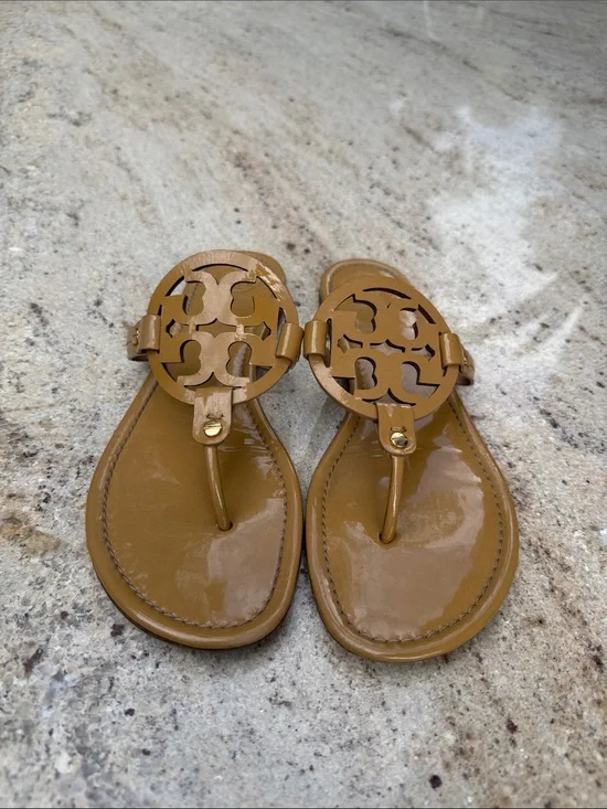 Tory Burch Designer Patent Leather Miller Tan Thong Sandals in Caramel