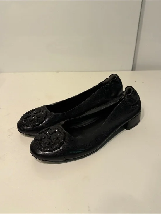 Used Tory Burch Black Leather Women's Ballet Flats with Logo Medallion 6.5