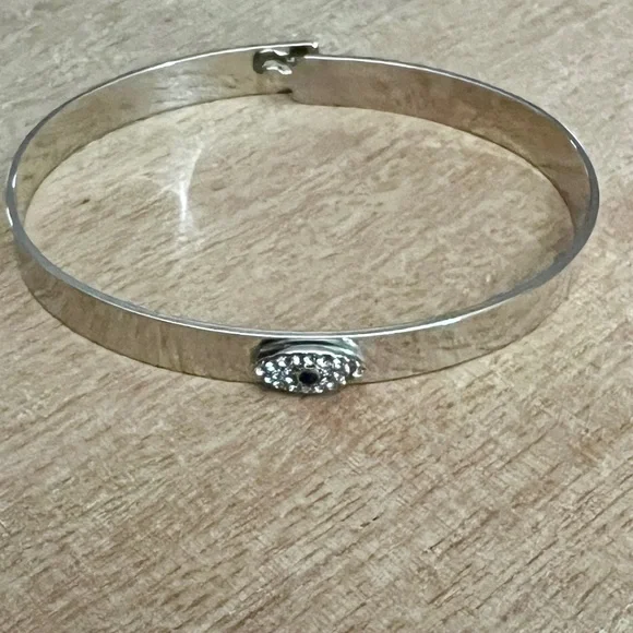 NEW MARLYN SCHIFF Evil Eye Clasp Bangle Bracelet in Silver Tone 7.25”
