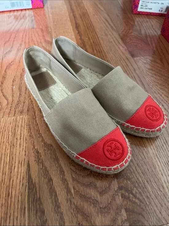Excellent condition tory Burch espadrilles