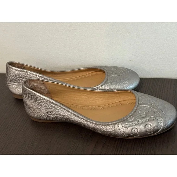 Tory Burch Reva Stitched Logo Ballet Flats Womens 6.5M Silver Pebbled Leather